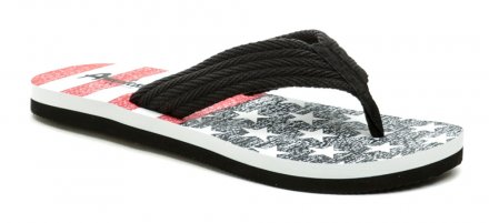 Letná rekreačná nazúvacia obuv s úchopom medzi prstami, vyrobená z kombinácie textilného a syntetického materiálu.